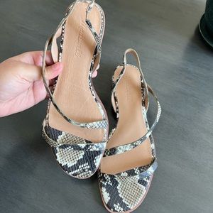 Madewell Snake Print flat sandals 🐍